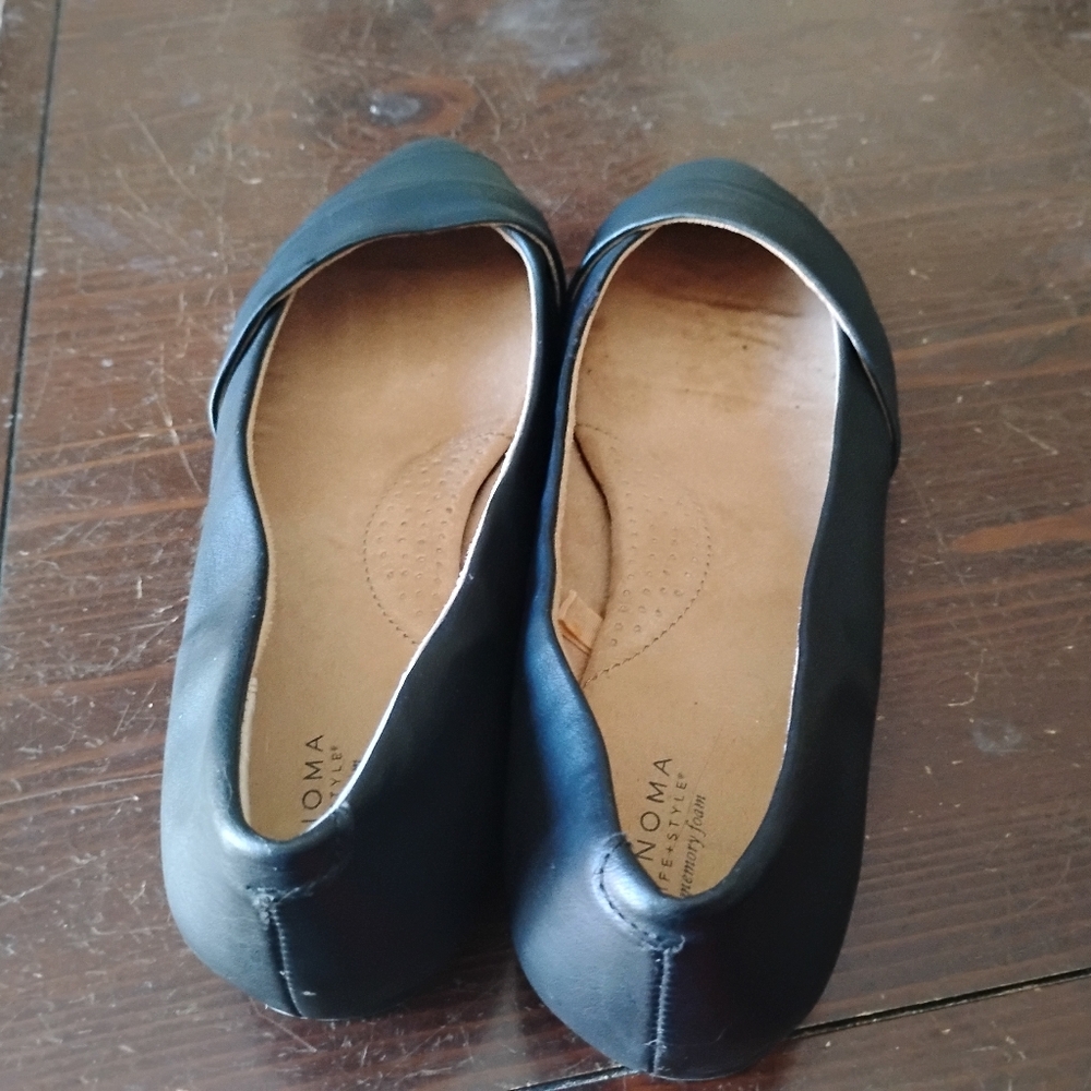Like New Ladies 9w Sonoma Black Flats - Picture 10 of 10